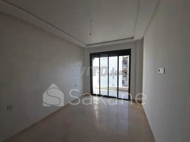 Bel Appartement en Vente à Ben Tachfine Casablanca - 1/6