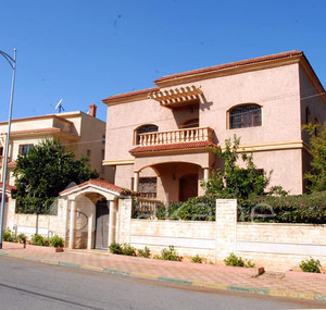 Superbe villa familiale 916m2 à vendre sur Mohammedia