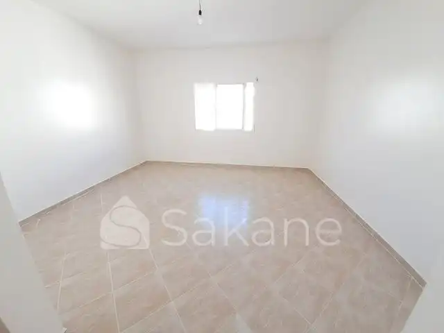 Appartement Moyen standing situé à Résidence Mouna ,Quartier nassim - 3/9