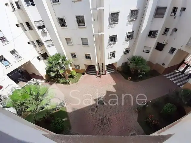 Appartement Moyen standing situé à Résidence Mouna ,Quartier nassim - 5/9