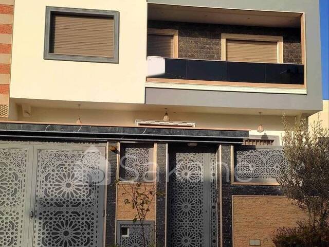 Villa à vendre sur Casablanca - 1