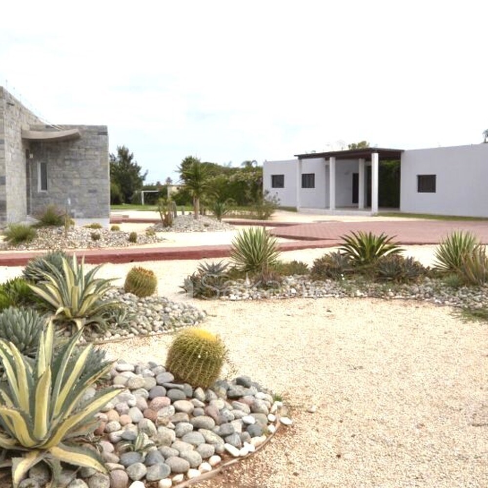 Villa d'une superficie de 18.450 m² avec piscine et jardin à DarBouazza - 12/12