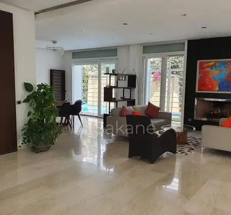 Magnifique villa meublée à louer 500m² BOUSKOURA