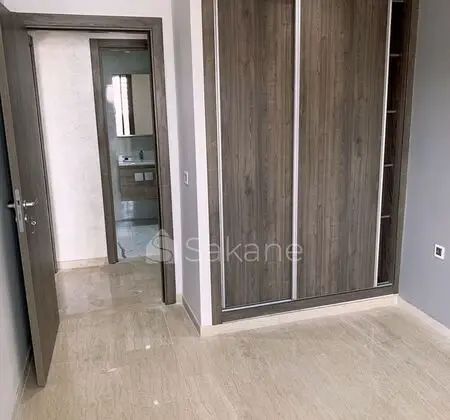 Appartement ensoleillé à vendre à roches noires