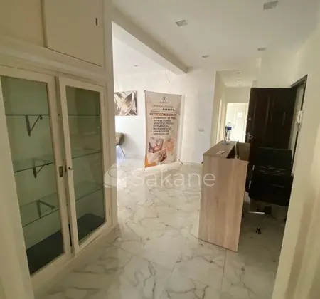 Appartement à vendre en plein centre-ville en face mall mawarid abdalas