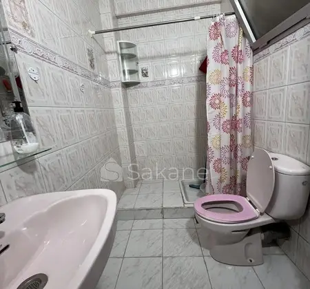 شقة للكراء الشهري في شارع المسيرة الخضراء تطل على رومبوان شارع فاس