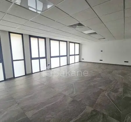 Plateaux médicaux à louer