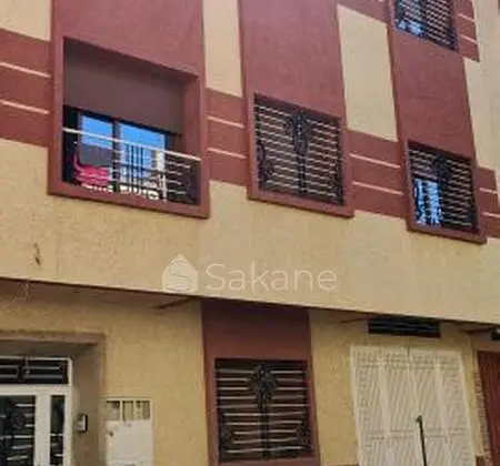 منزل للبيع مساحته 100متر مربع  في حي البساتين مكناس