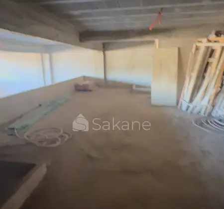 Magazine situé à casa halhal fiha 147 mètre plus 57 fi seda