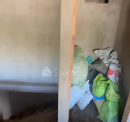 Magazine situé à casa halhal fiha 147 mètre plus 57 fi seda