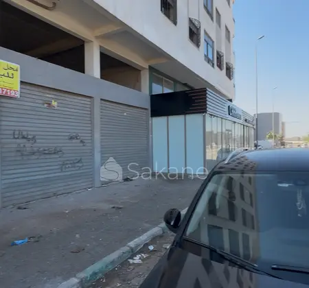 Magazine situé à casa halhal fiha 147 mètre plus 57 fi seda